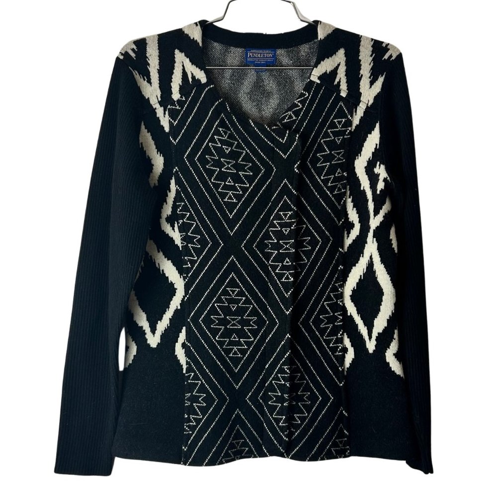 Vintage Women's Pendleton Sweater
